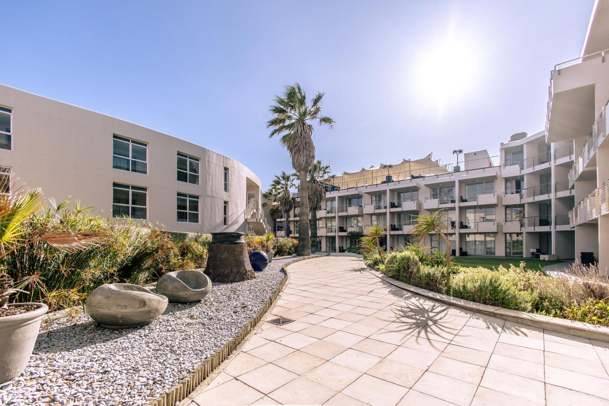 Lagoon Beach Hotel Apartments Kapstaden Exteriör bild